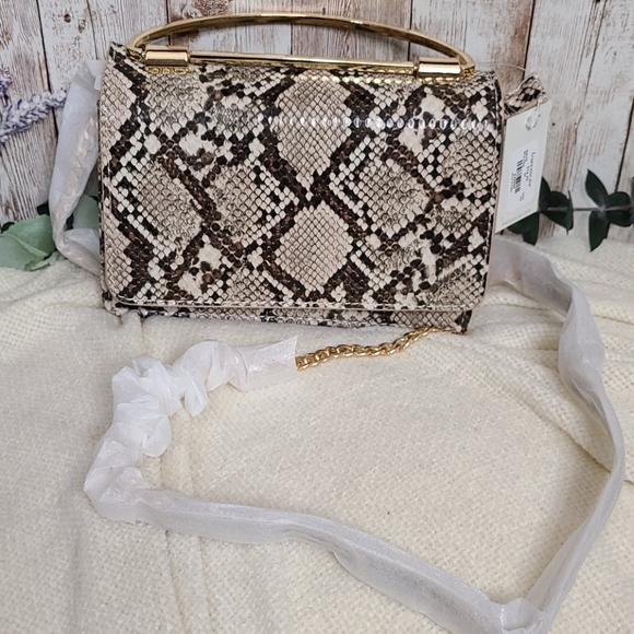 Francesca's Collections Handbags - Francesca's Atoya top handle crossbody handbag NWT